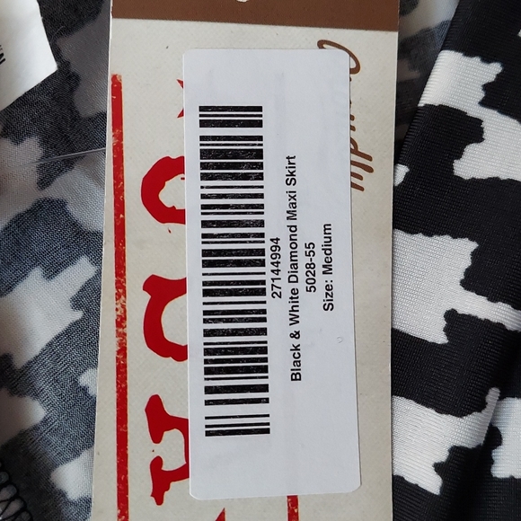 Dress and skirt - Picture 10 of 11